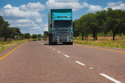 Avantec Transportes assegura o transporte de estruturas com segurança e pontualidade para shows e exposições.