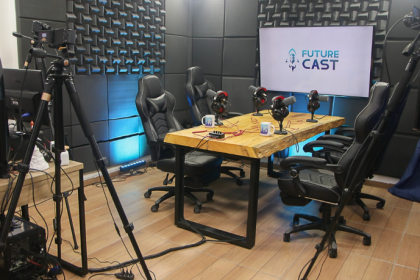 Inovação em ação: a Future Cast TV mostra como cada obstáculo técnico pode virar uma oportunidade criativa.
