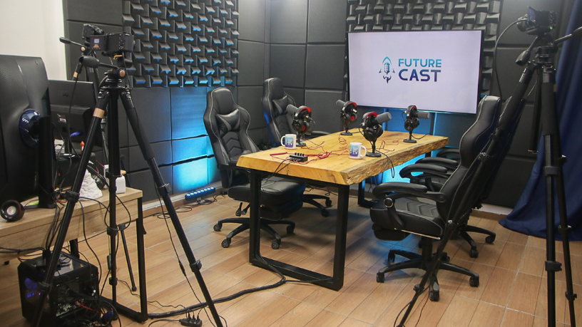 Inovação em ação: a Future Cast TV mostra como cada obstáculo técnico pode virar uma oportunidade criativa.