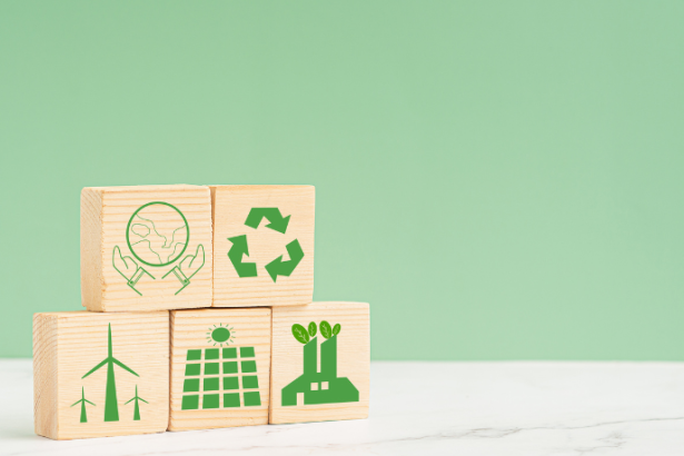 No cenário industrial atual, Elias Assum Sabbag Junior analisa como o plástico corrugado com material pós-consumo impulsiona a economia circular e agrega valor às embalagens.