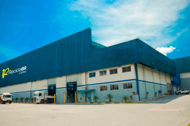 ReciclaBR mostra como a reciclagem de alumínio transforma resíduos em receita.
